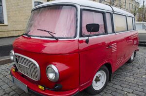 When a Minivan Is Better Than a SUV for Families